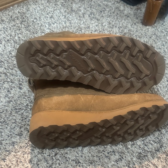 BearPaw Tan Ankle Boots with Rugged Sole - Picture 2 of 5